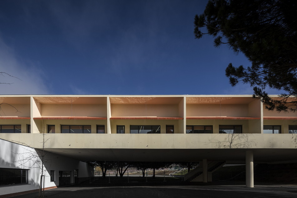 绿意盎然的小学扩建设计-1