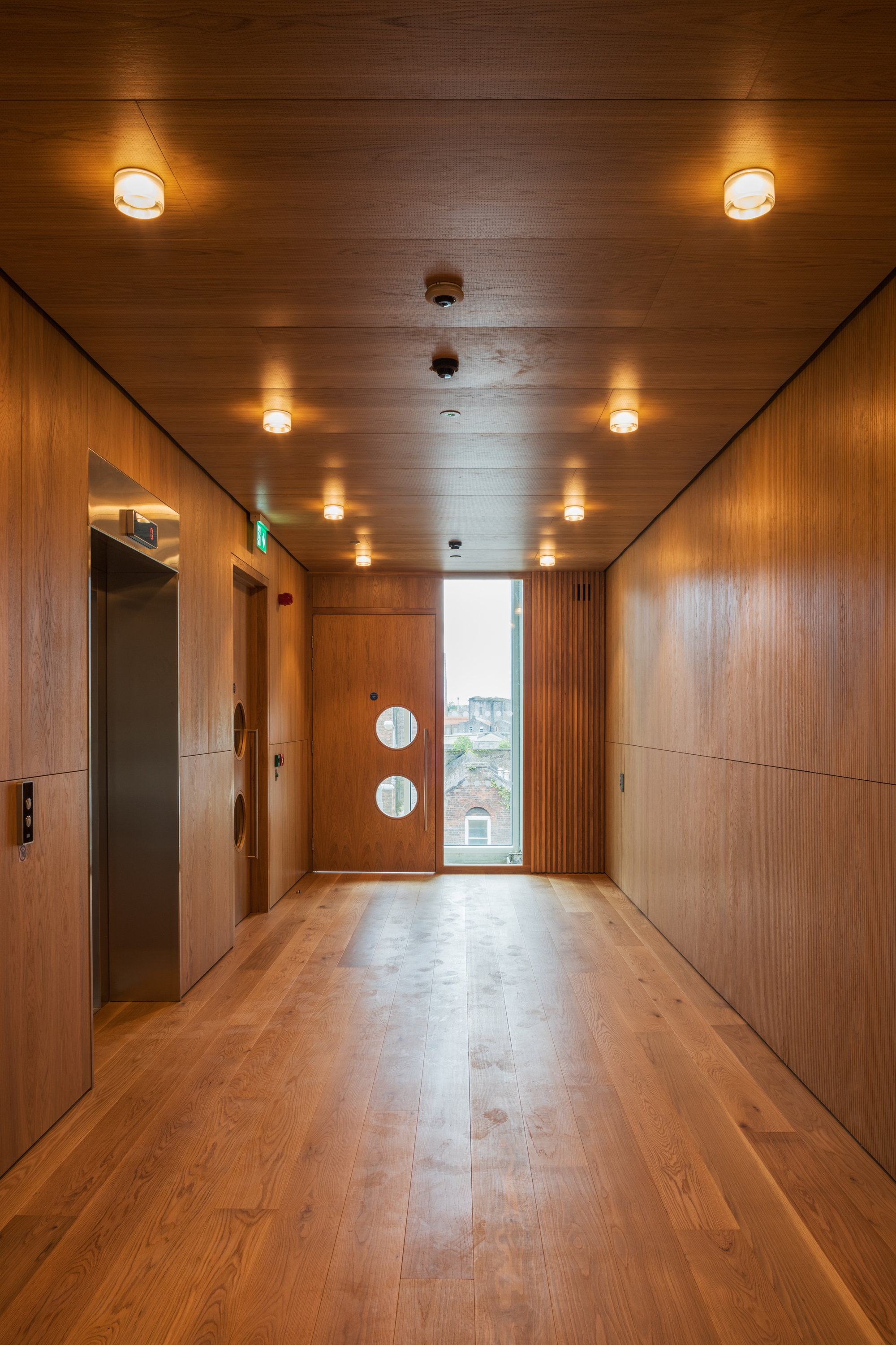 历史遗迹与绿色办公空间的完美融合-30