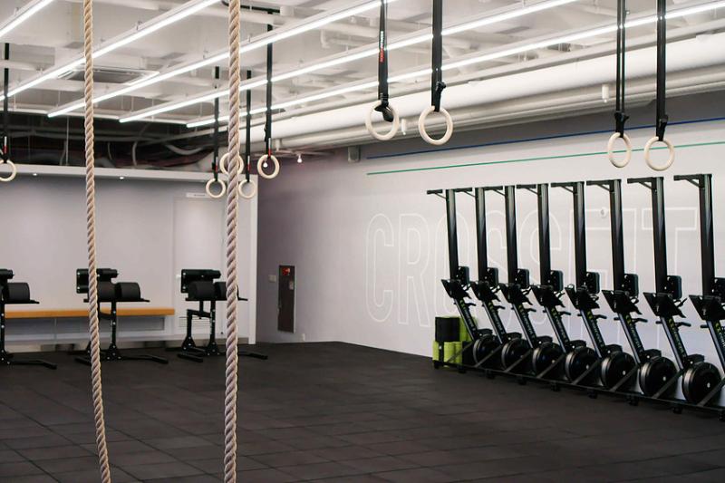 110 平简约黑白风格 Cross Fit 中心设计-7