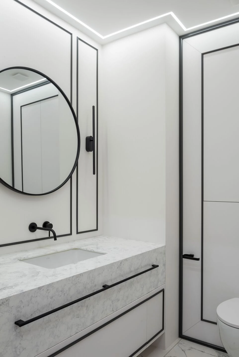 Philosophy of moderation neoclassical apartment-48