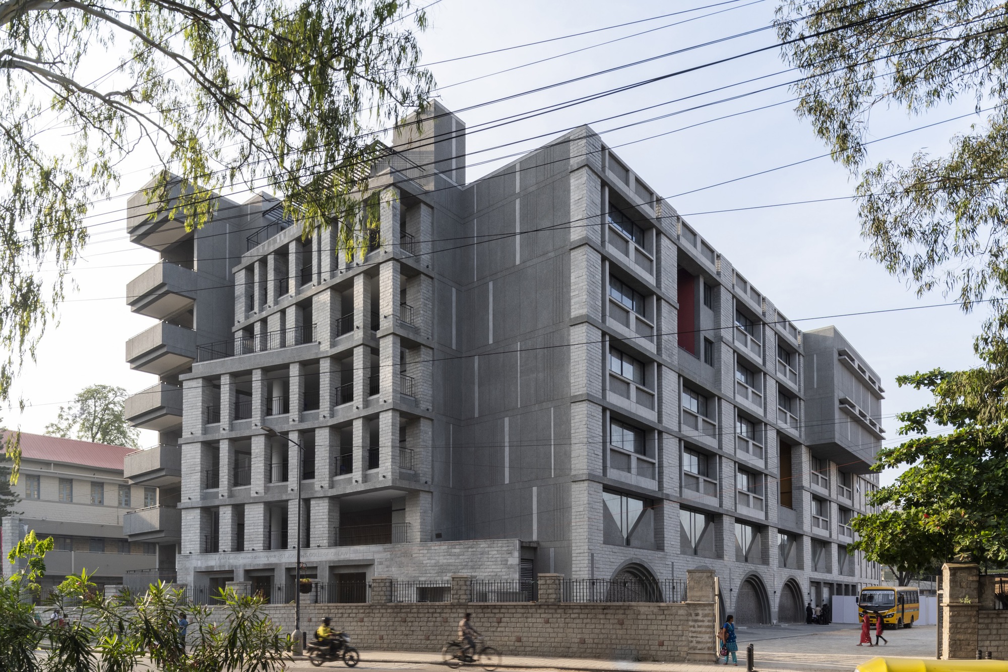 St. Joseph’s College of Law Bengaluru / BetweenSpaces-16