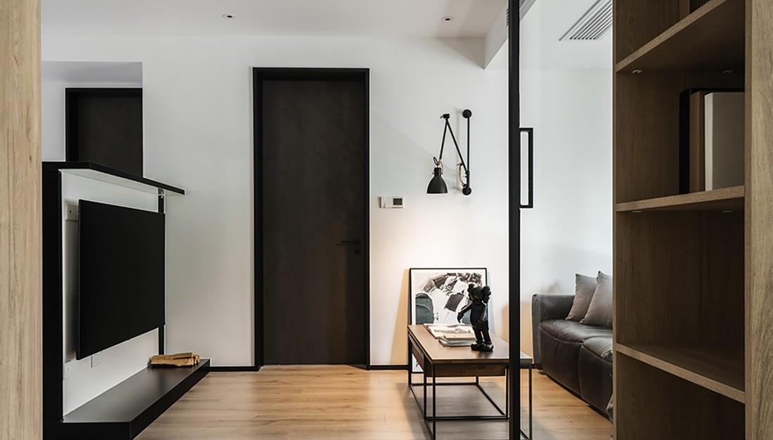 135㎡简约两居，真皮沙发与工业风茶几的完美融合-10