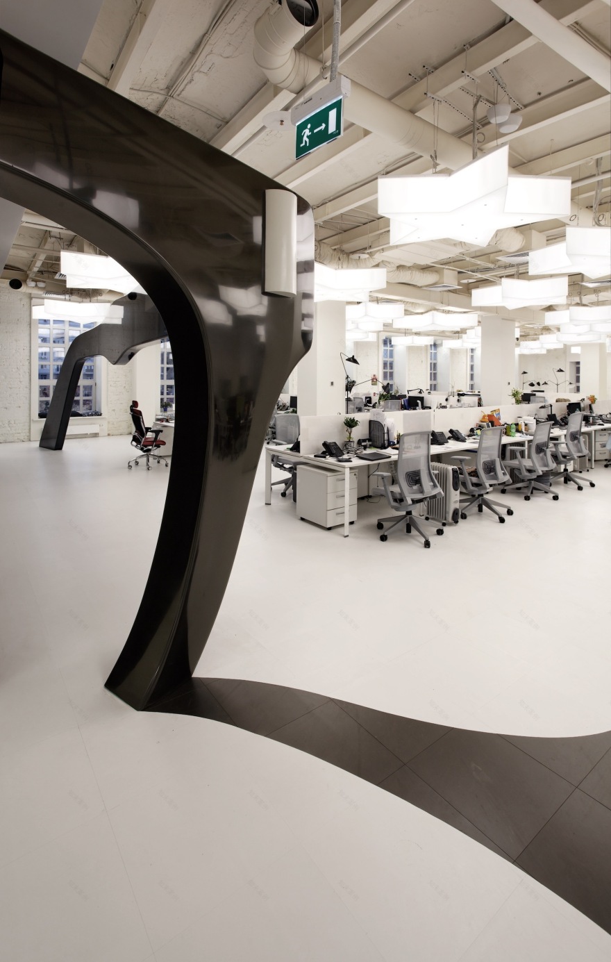 莫斯科 Leo Burnett 办公室 | 艺术画廊般的现代办公空间-39