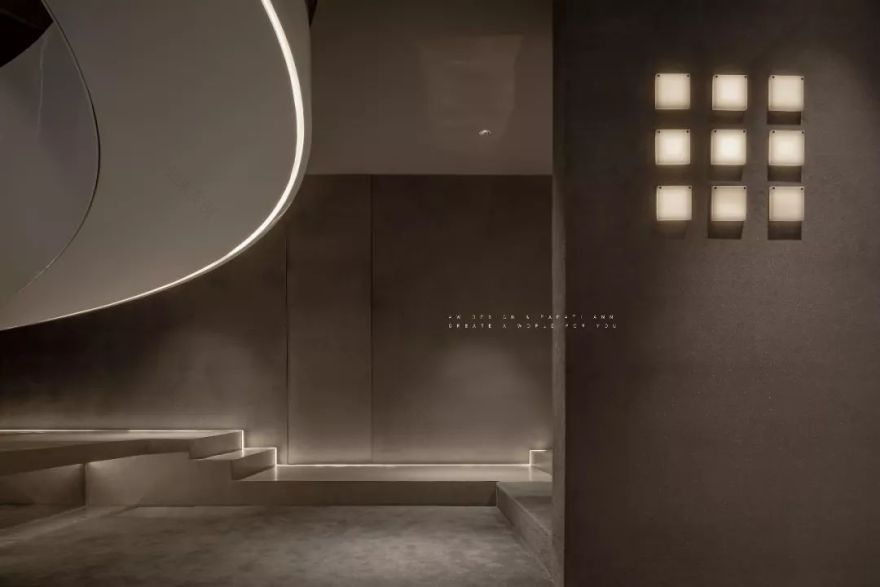 回旋楼梯展示空间 | 商业与自然的共生-28