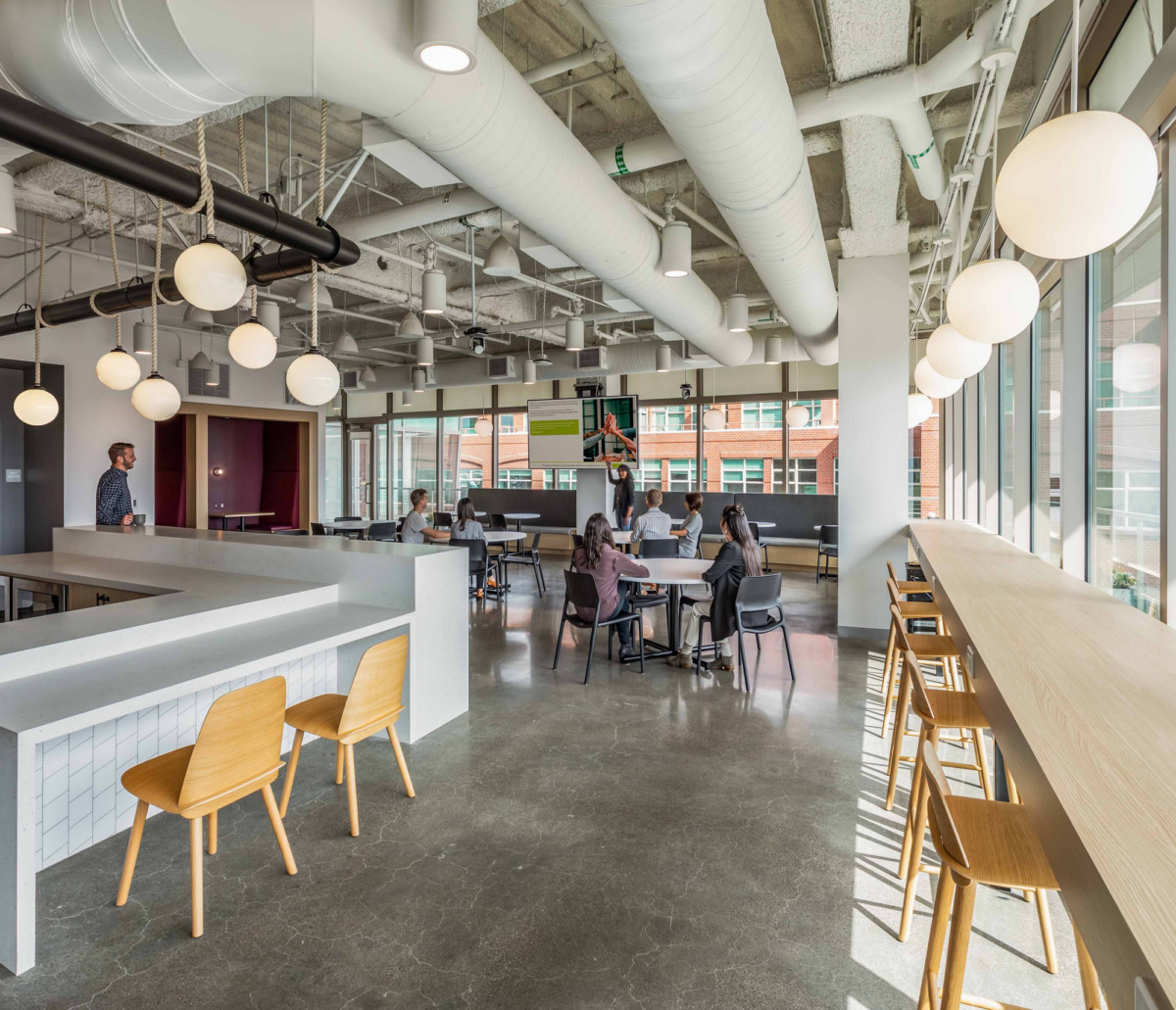 脑波元素融入办公空间设计,彰显功能与美学-13