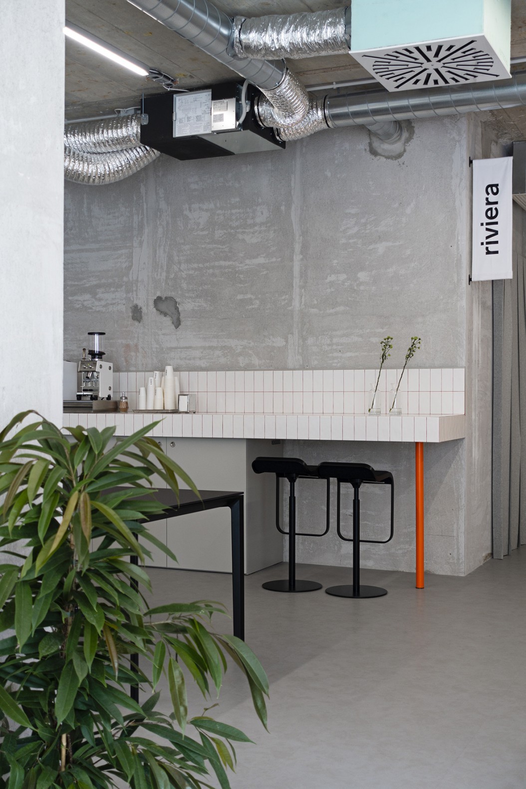 米兰 RIVIERA 工业风共享办公空间-14