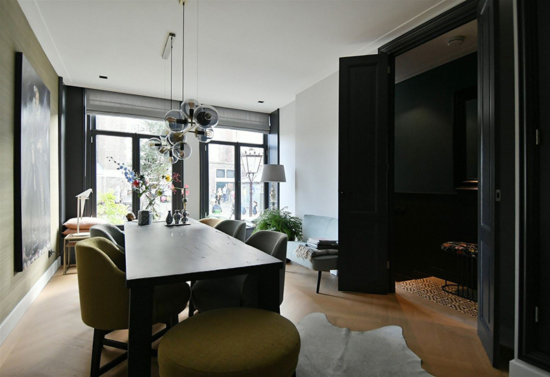 阿姆斯特丹中心区暗色调现代公寓，历史与时尚的完美融合-8