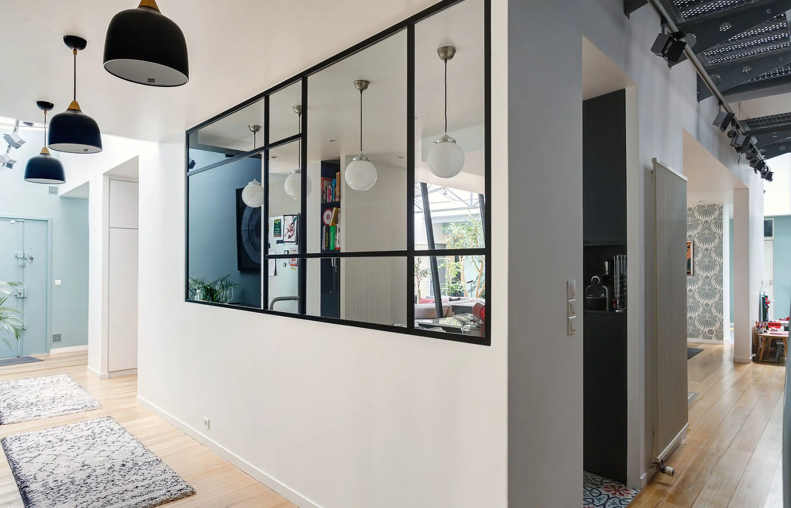 巴黎中心，工业风家庭复式公寓的完美改造-19