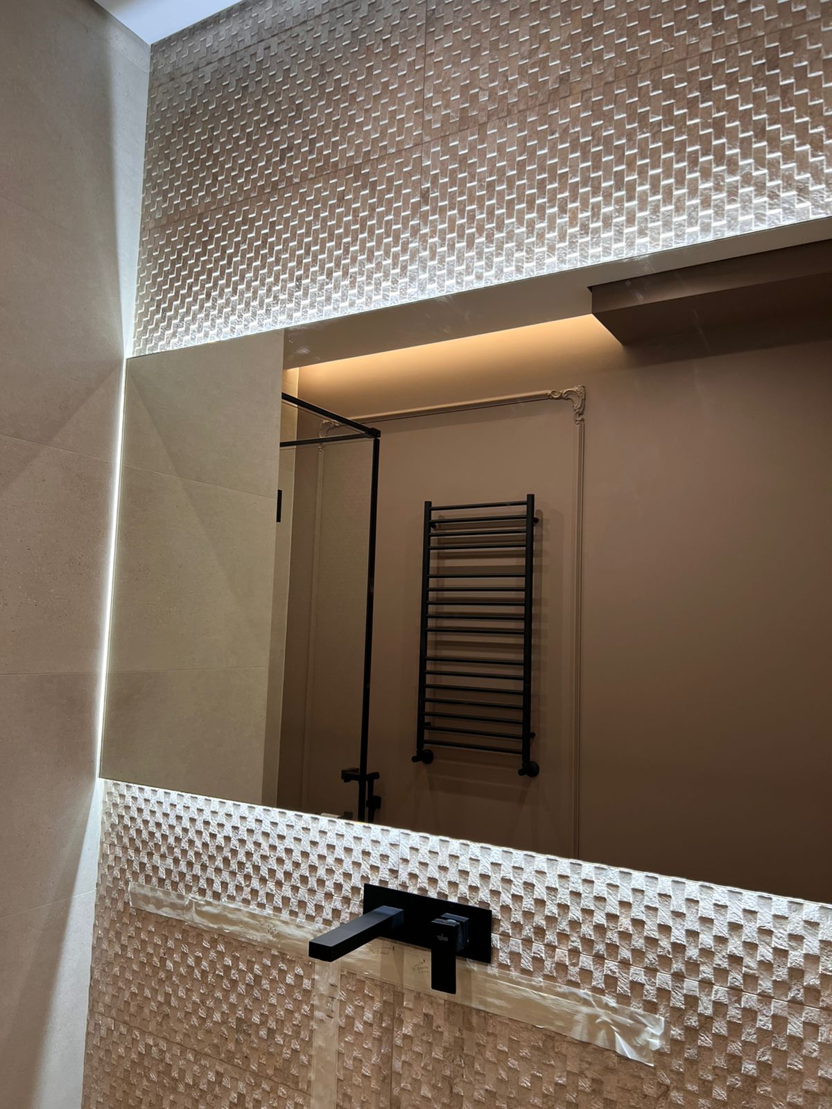 Реализованный дом 150 м2 в Подмосковье. Дизайн-проект интерьера + комплектация материалами, мебелью, светом и другими элементами-11