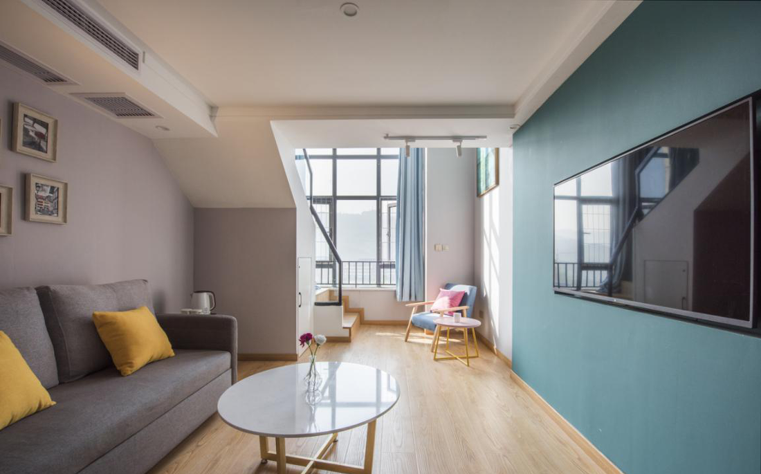 loft 跃层酒店空间,明亮宽敞的艺术栖息地-14