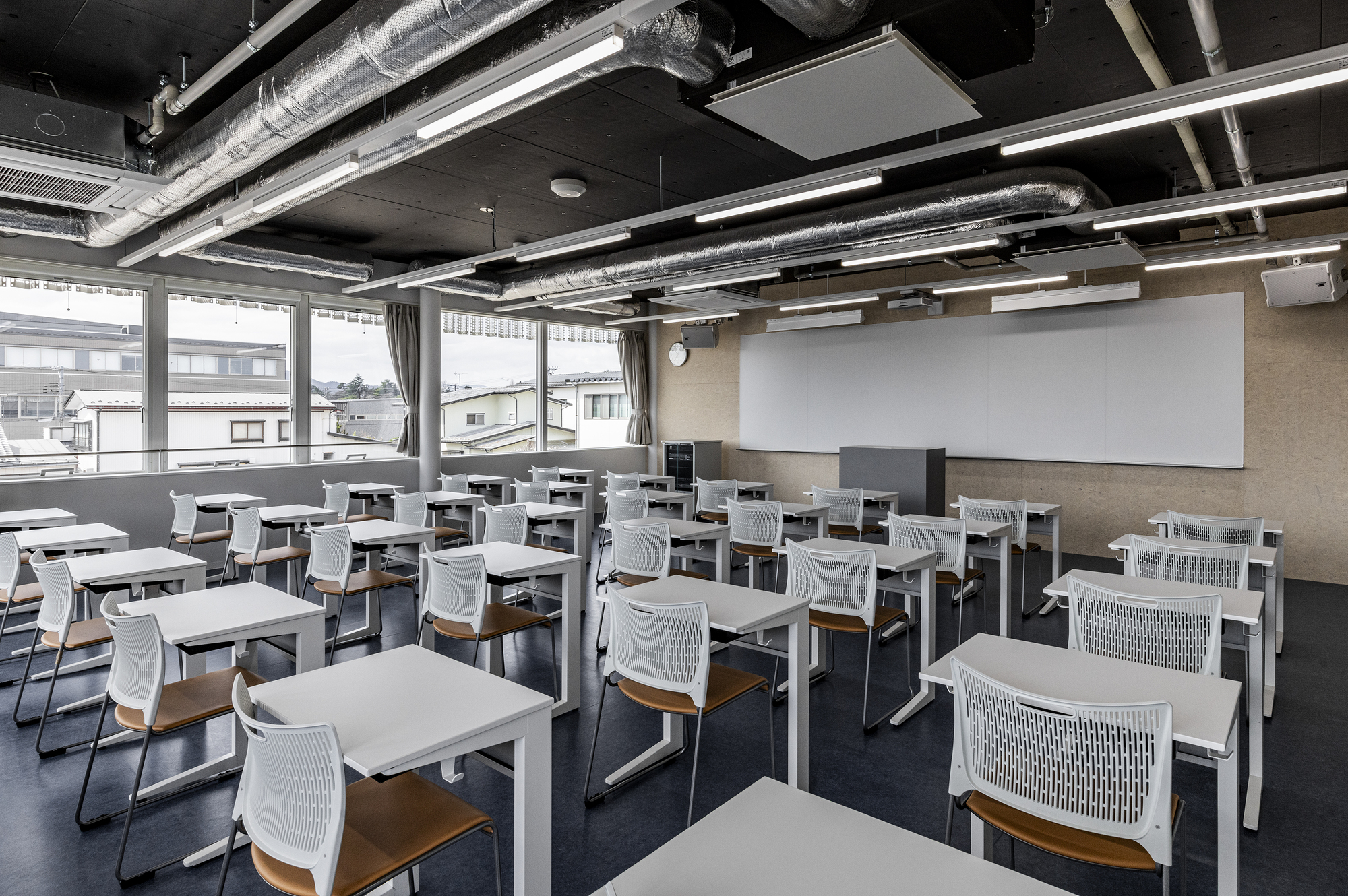 鹤冈市庄内护士学校丨日本丨MIKAMI Architects-30