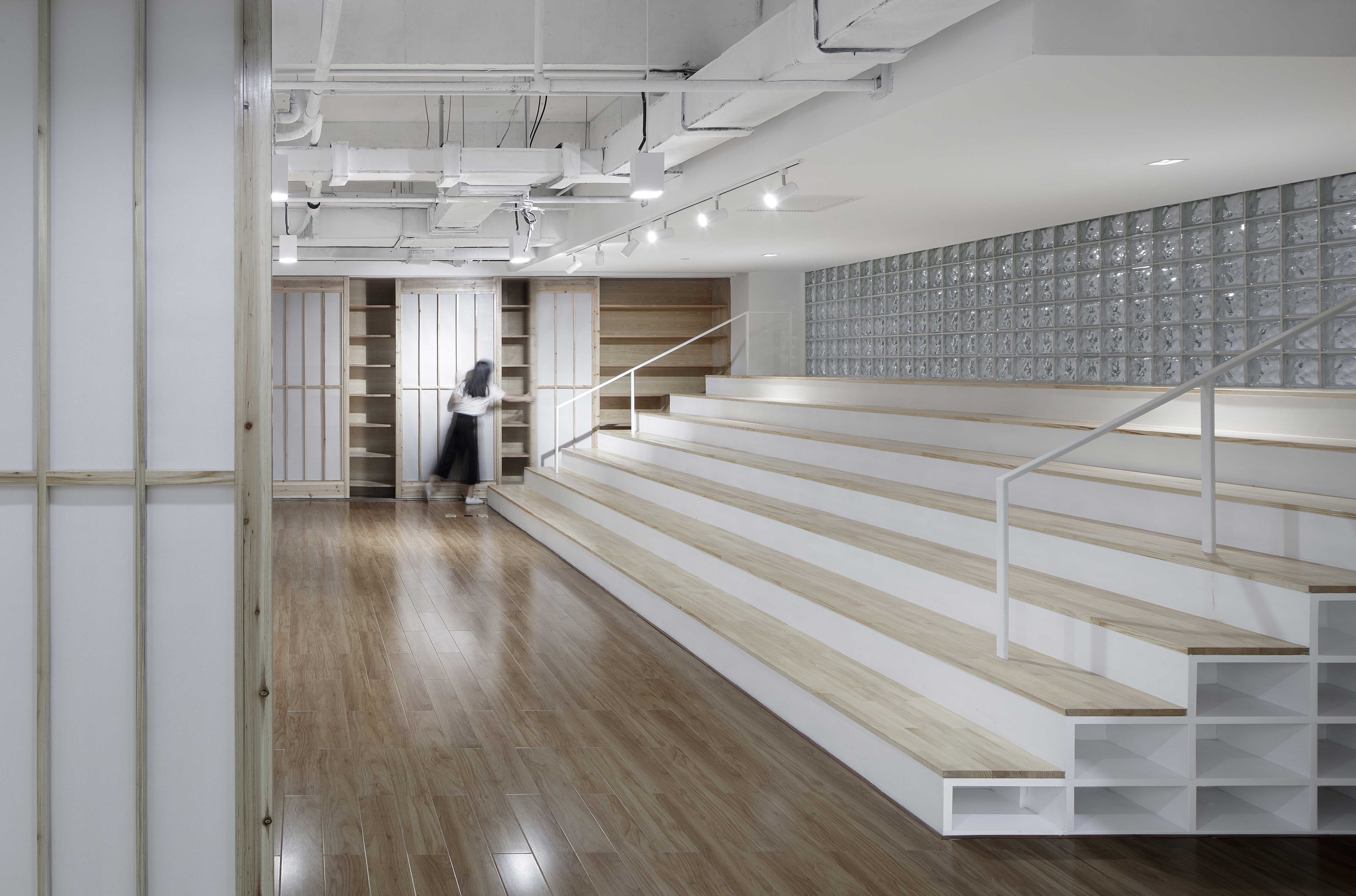 郦文曦建筑事务所打造的游戏公司办公室空间设计-74