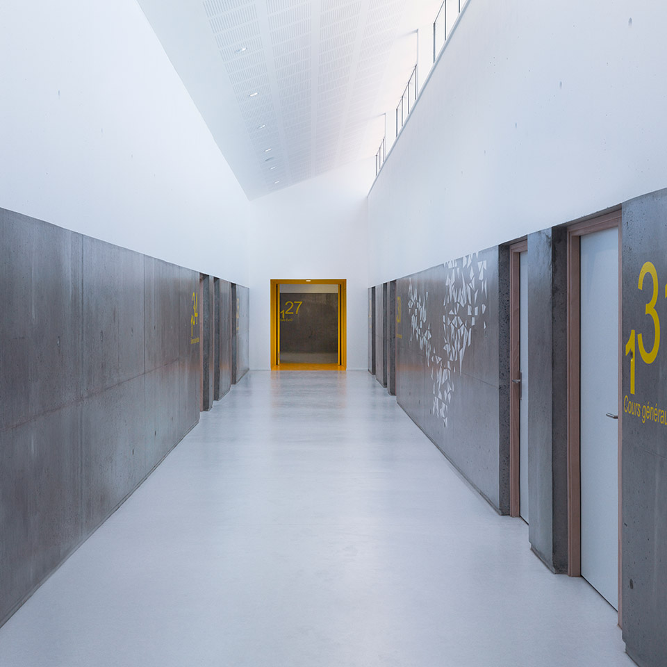 法国 Lucie Aubrac 中学丨Coldefy-35