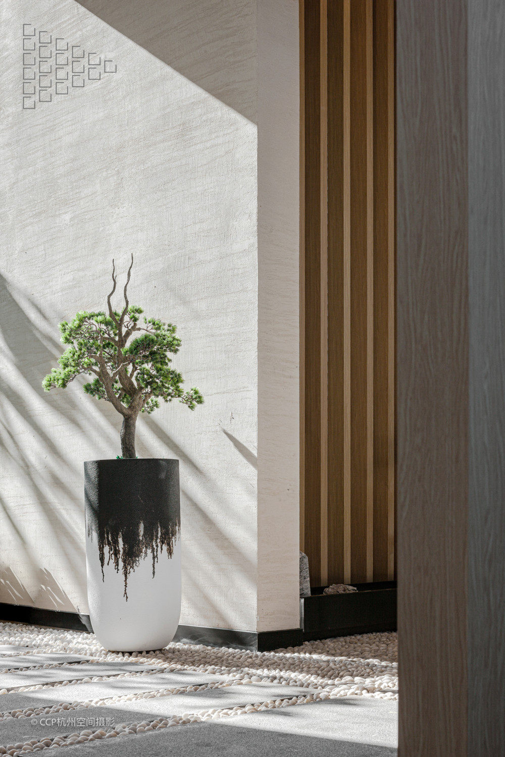 肇庆雅居乐香港城现代架空层空间设计丨中国肇庆丨鲲誉-18