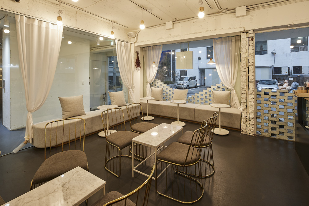 180 度全透明咖啡厅 | 极简设计的典范-8