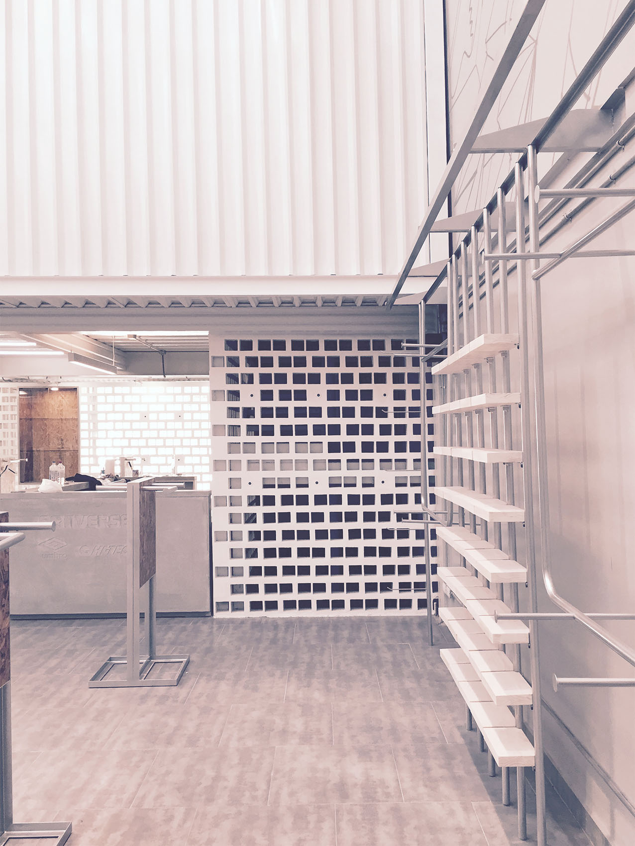 Converse Outlet Shop | 颠覆传统的零售空间设计-11