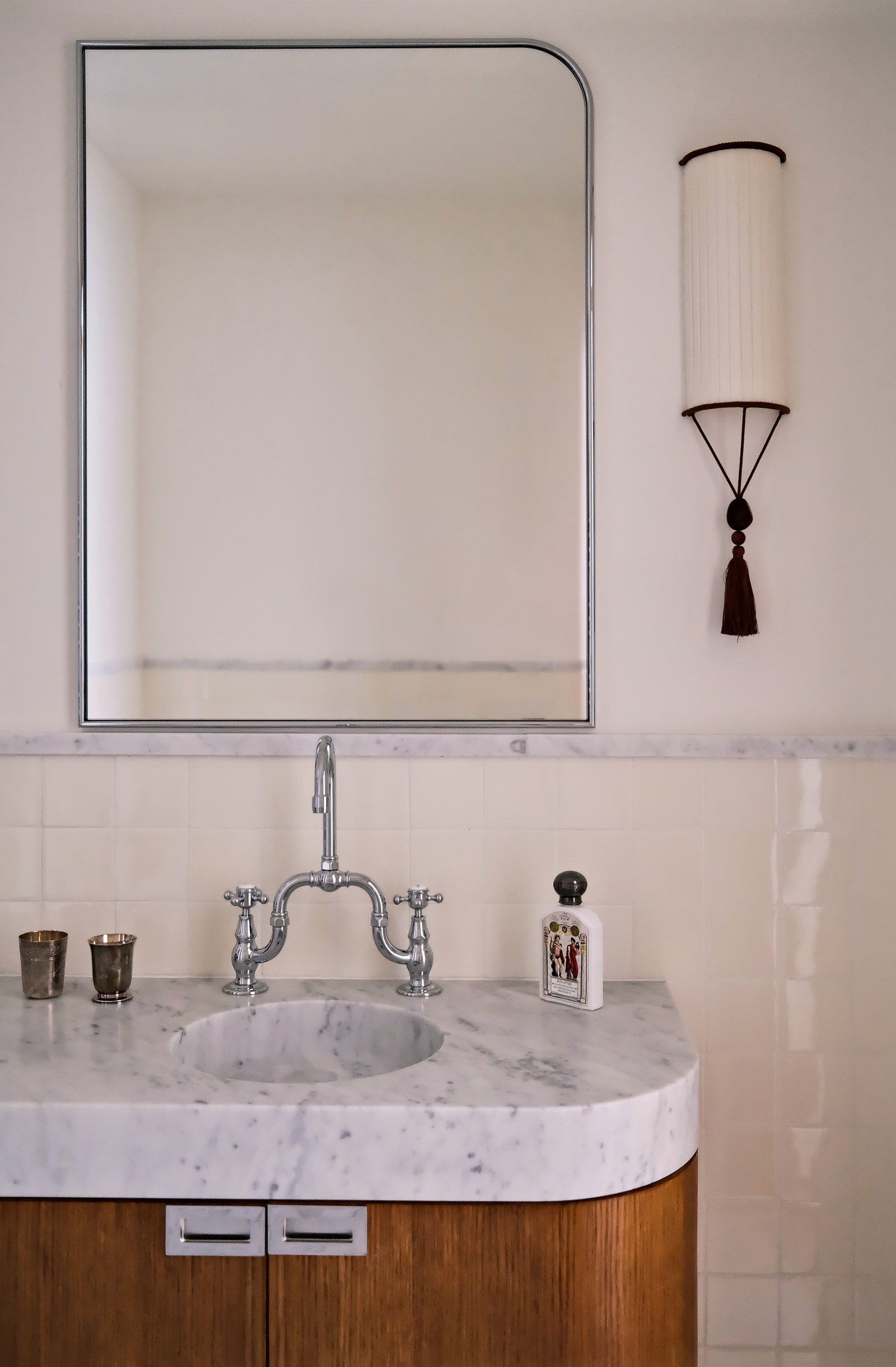 光线与材质的完美结合 | Hauvette & Madani 打造温馨公寓-16