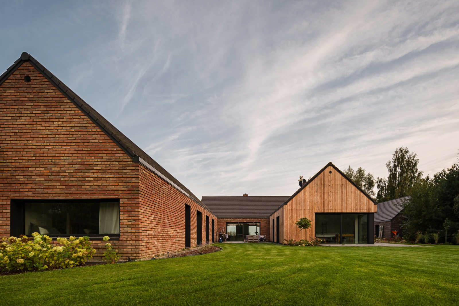 林下当代农场住宅丨Kunkiewicz Architekci-21