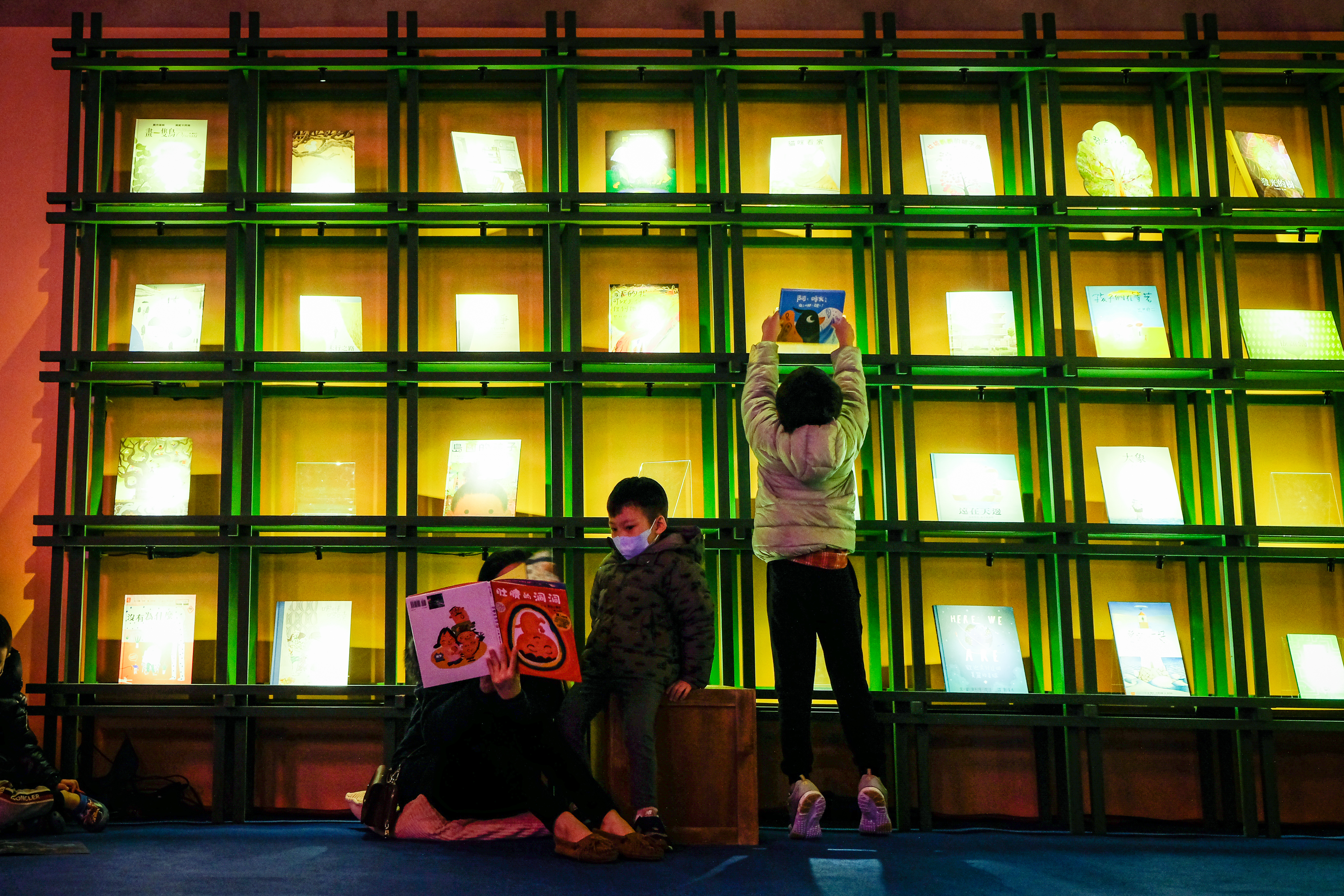 華文朗讀節《在夢中朗讀》空間策展及製作設計丨山峸製作設計-14