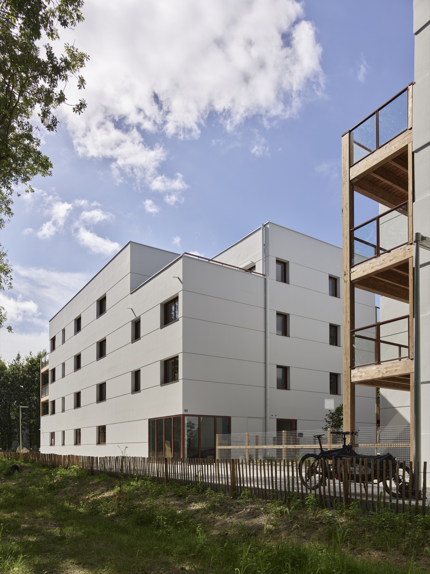 45 Housing Units in Nantes / a/LTA-31