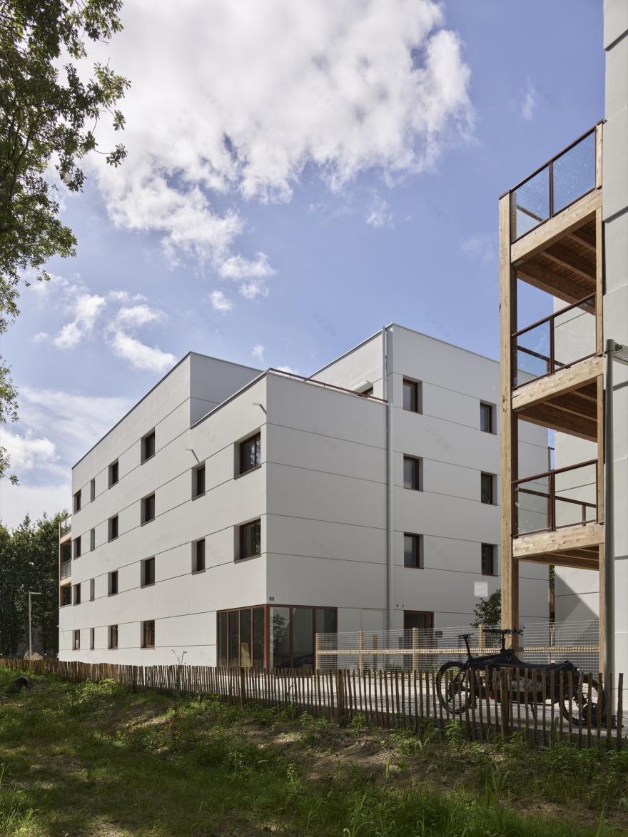 45 Housing Units in Nantes / a/LTA-31
