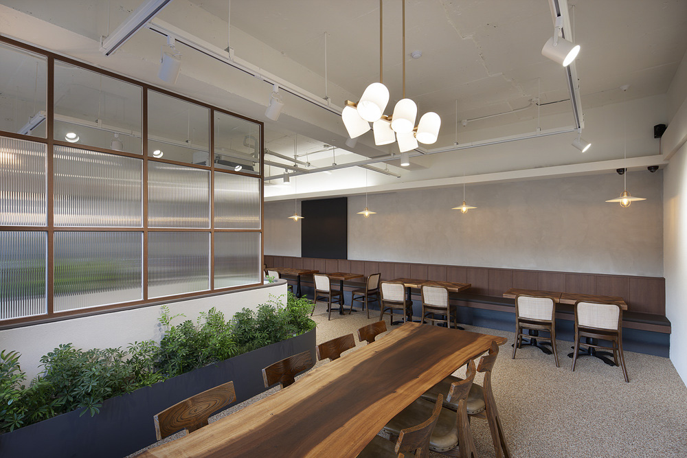 白色与木质的优雅结合 | 57 平米现代简约贝壳装饰设计-14