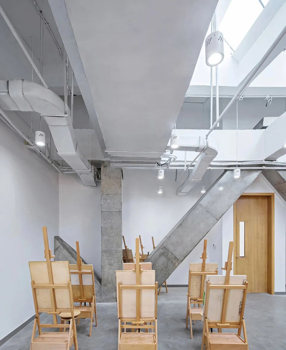 桥上教学楼 – 盐城外国语学校创新中心丨中国盐城丨Perform 普泛建筑-112