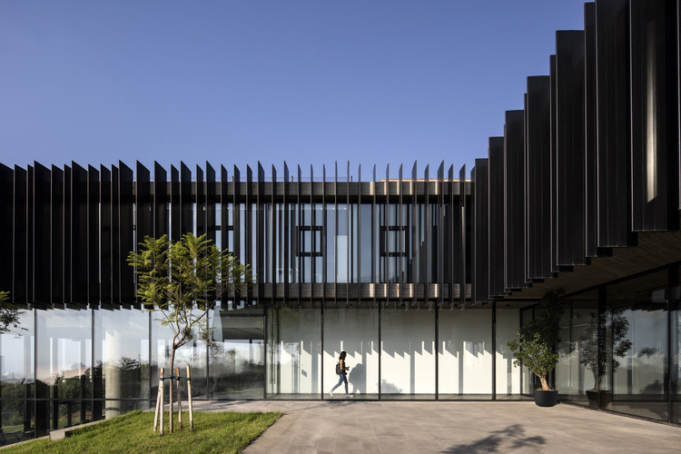 Sheikh Nahyan Centre for Arabic Studies - Intercultural Dialogue Fouad Samara Architects-6