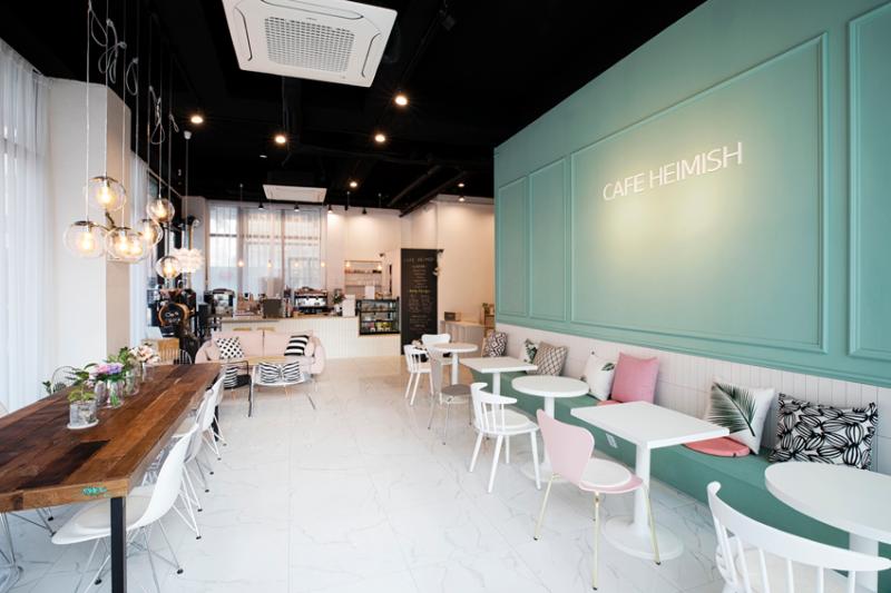 24 平小空间大变身，韩式咖啡厅的温馨魅力-4