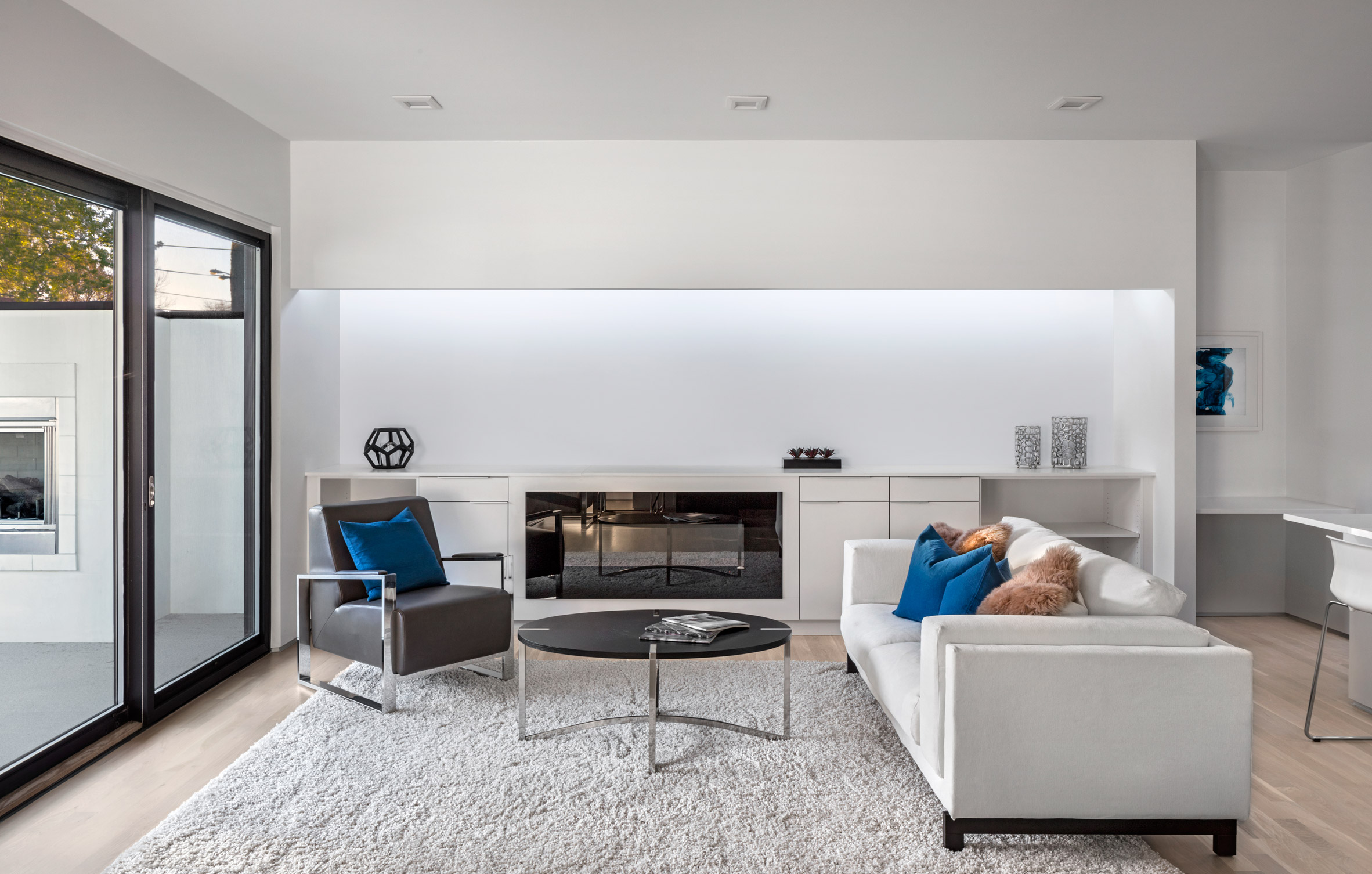 Meridian 105's Denver house features screens and shutters made of black wooden pallets-18