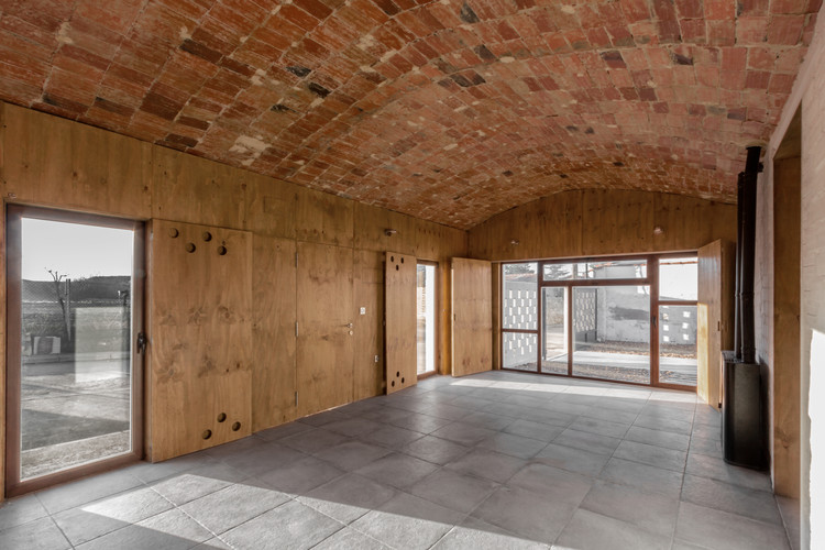 低成本翻修,突显传统建筑魅力-8