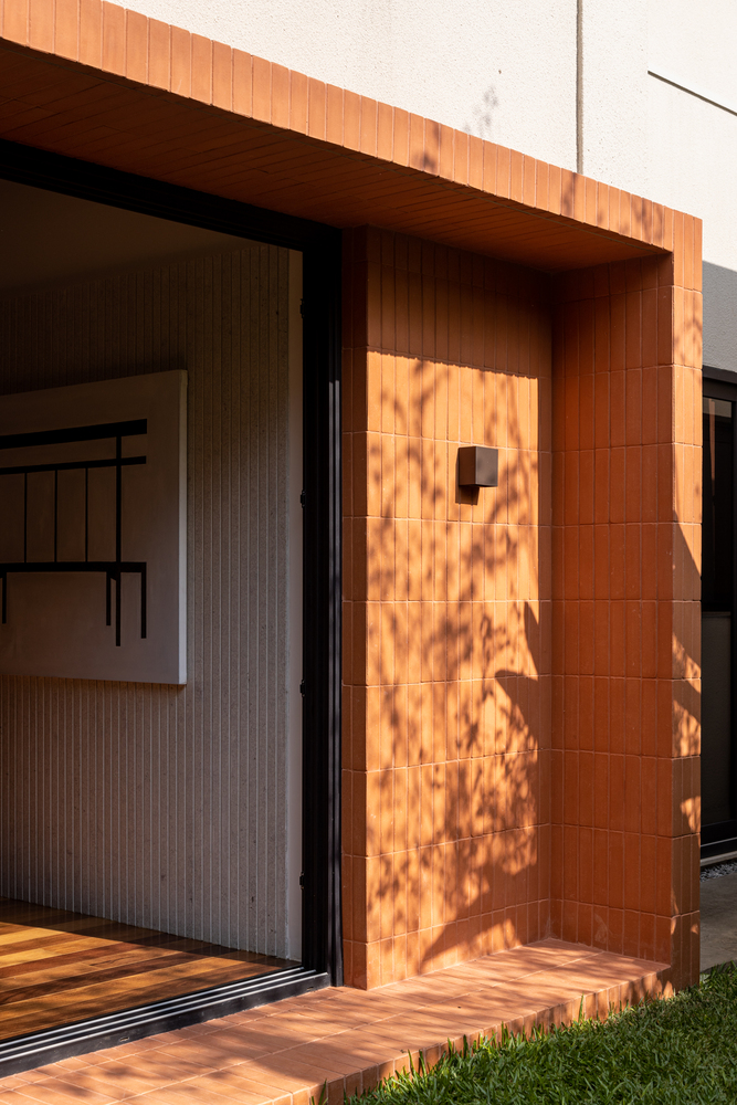 巴西圣保罗金属网格连接两座住宅设计丨TODOS Arquitetura-45