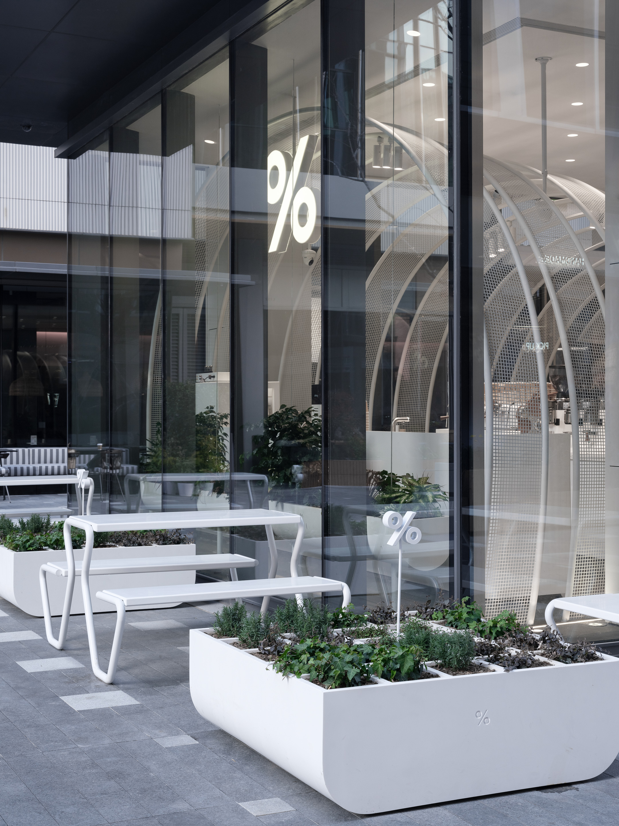 %阿拉比卡上海世博店丨中国上海丨Nguyen Khai Architects & Associates-30