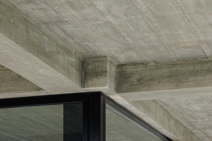 众议院CR(注:CR可能有多种含义,常见的有Continuing Resolution 即持续决议案,但由于缺乏具体语境,无法准确判定CR的意思这里按照信息提供流程,先给出此翻译,若CR有更准确的对应意思,可结合准确语境再次询问) 丨葡萄牙丨SO Arquitetura & Design-39