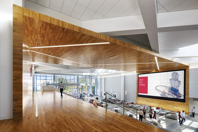 爱德华兹生命科学校园改造-11