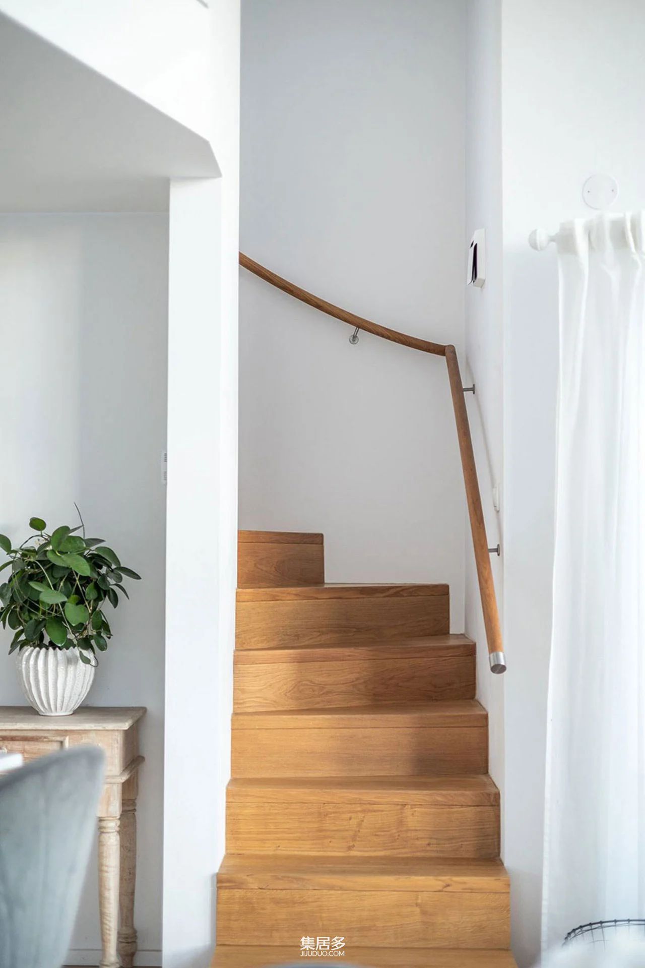 瑞典现代山地别墅-26