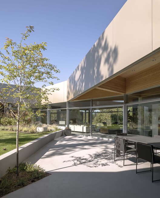 美式环保山居 · M1 House 的木质“浮动”屋顶设计丨美国本德丨FRPO Rodriguez & Oriol-24