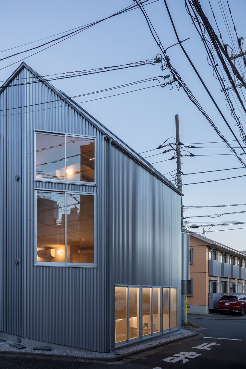 "东京'公寓 S' | 倾斜角落与宽敞开口赋予空间活力"-16