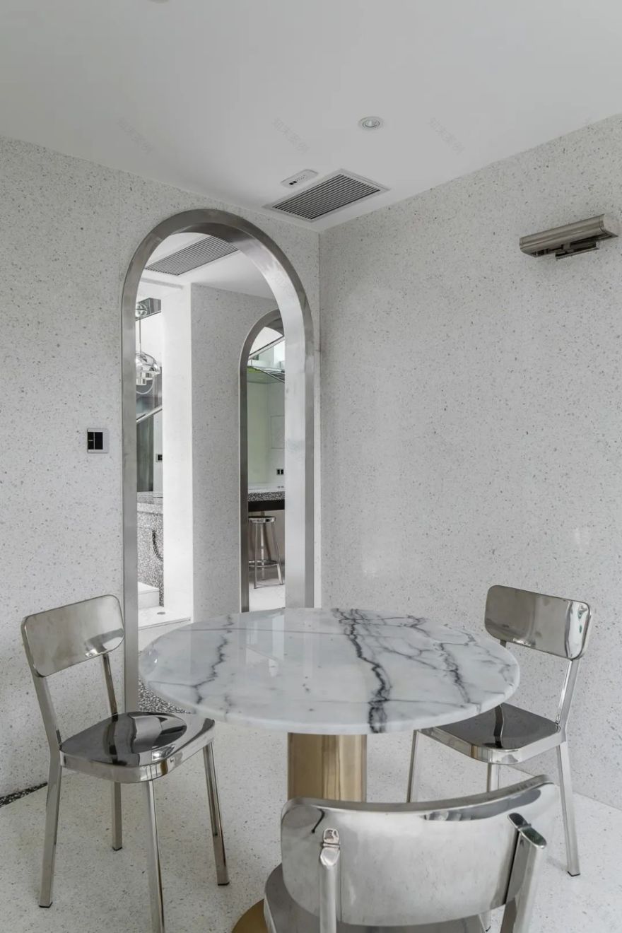 广州老楼蜕变时尚办公空间,设计师妙手化腐朽为神奇-59