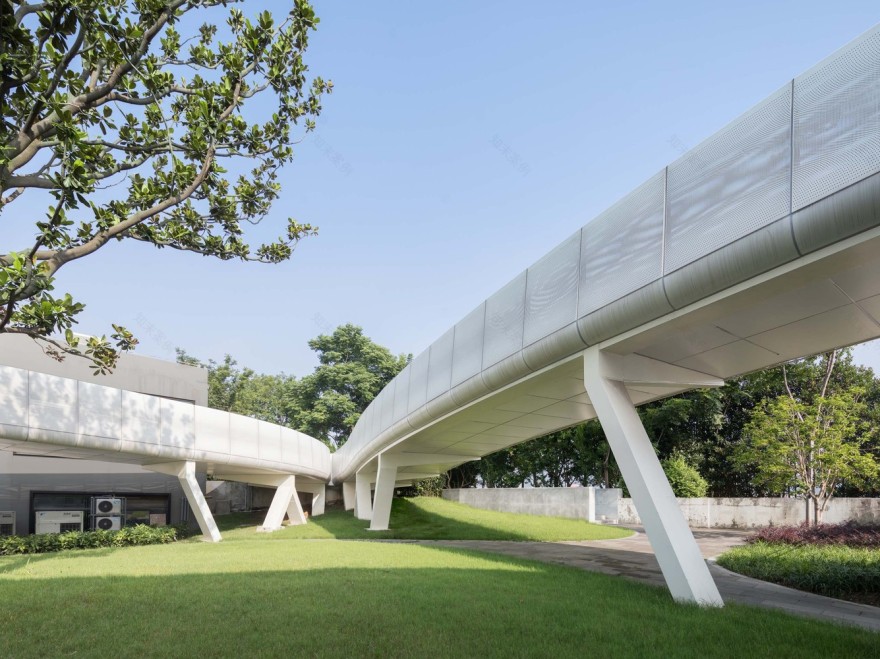 上海东岸投资集团十二桥之上海泰同轮渡站人行天桥-30