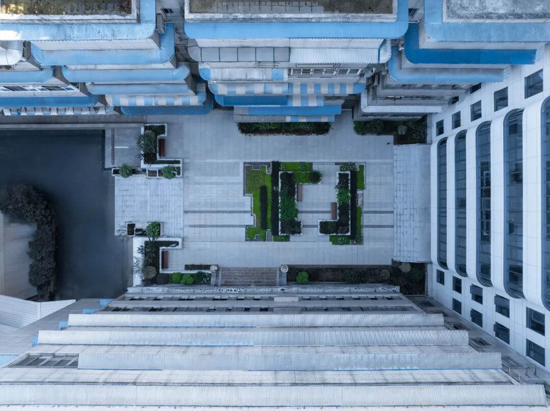 历史文化片区的高层可持续再生：四川出版大厦升级改造项目-241