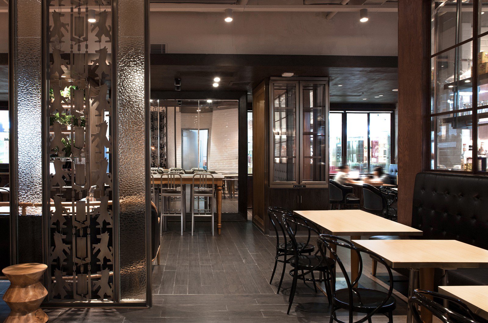 280m²东莞漫话热狗西餐厅  方盒子餐饮设计-15