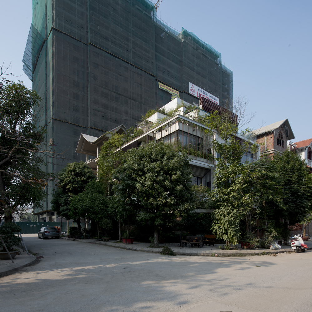 越南“香屋”绿意盎然,钢架遮阳生机勃勃-58