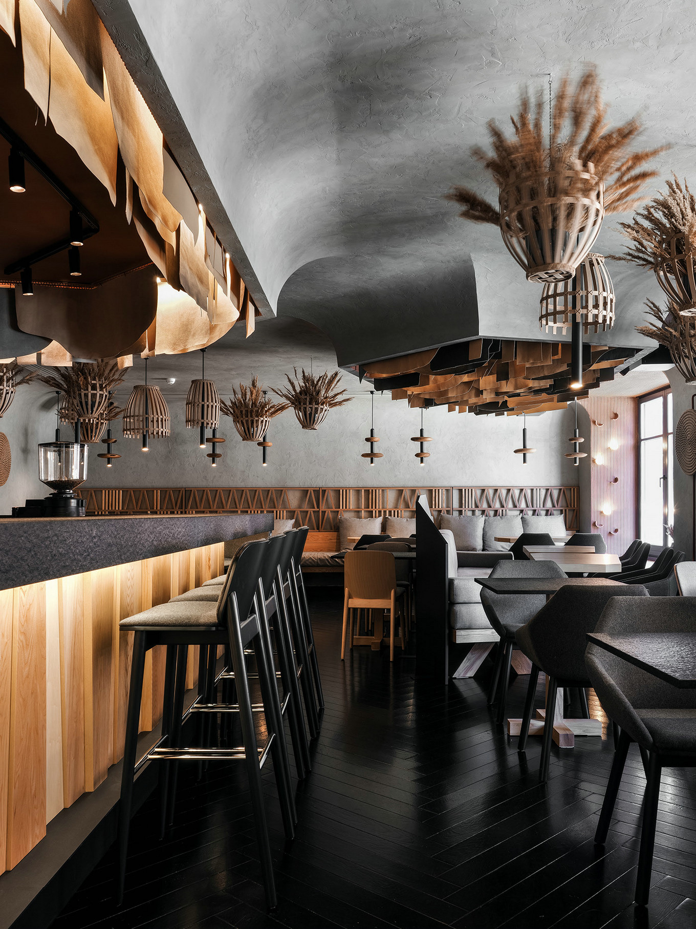 工业风餐饮空间 | 枯木艺术打造独特氛围-1