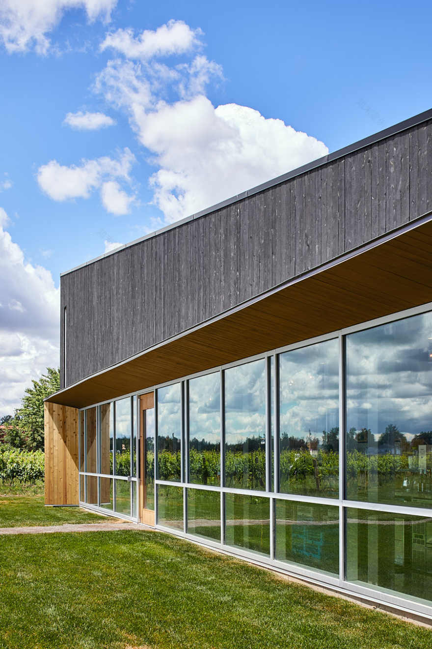 尼亚加拉湖畔葡萄酒庄园零售与品鉴亭-4