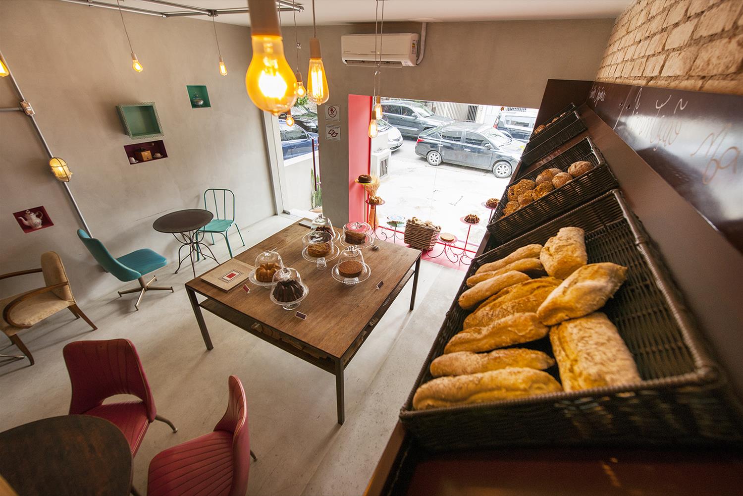 Bolo & Bule 巴西复古风甜品店-5