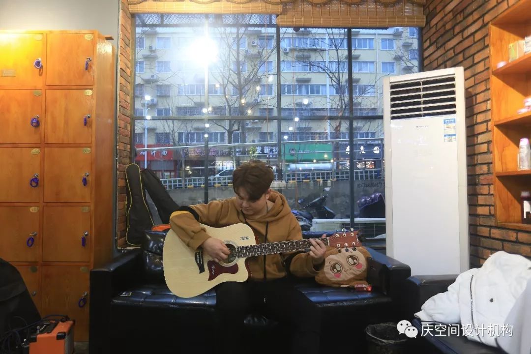 洛阳 LJ 烫染潮店,黑铁工业风的设计魅力-35