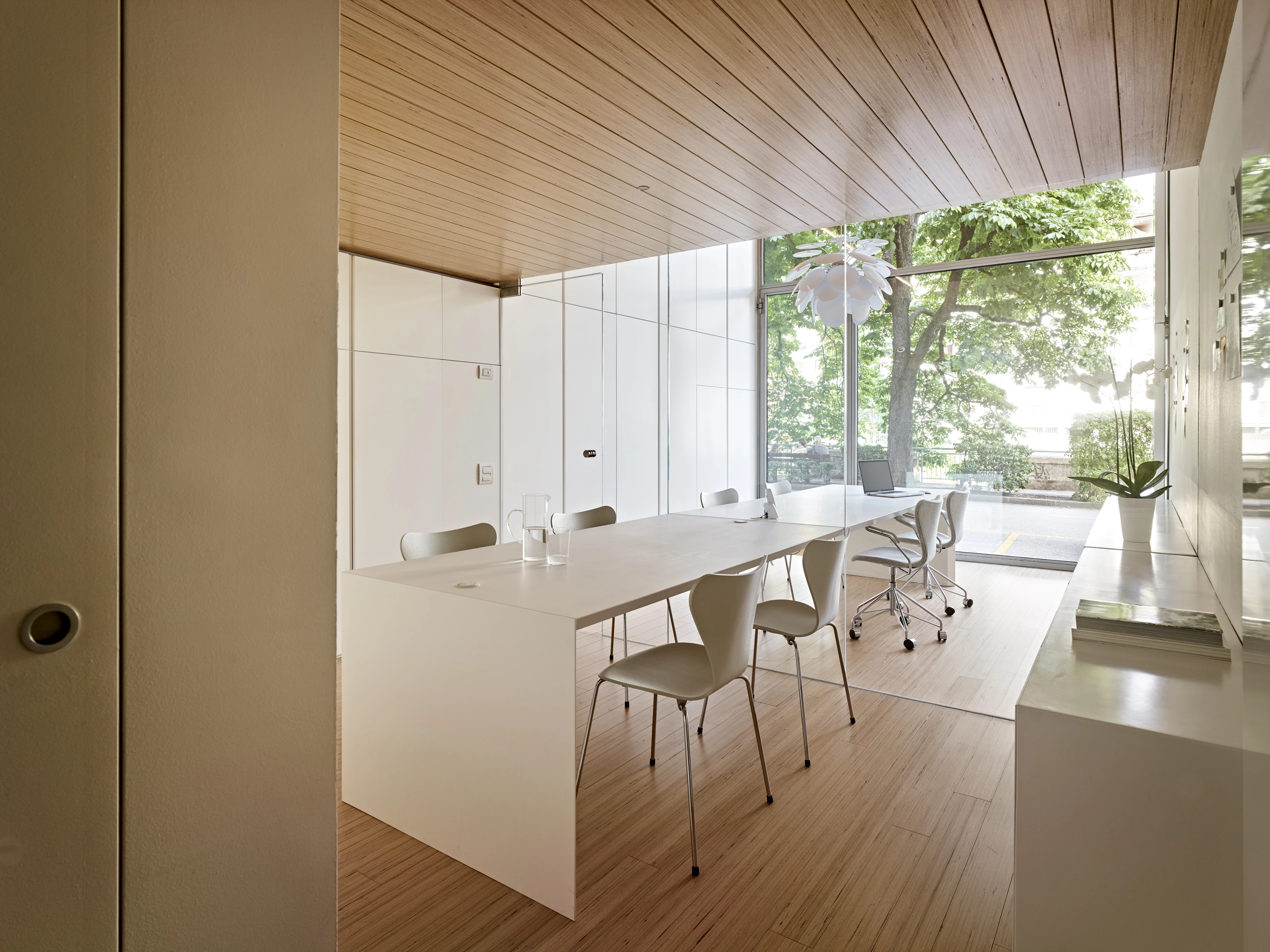 温馨居家感的办公空间设计-18