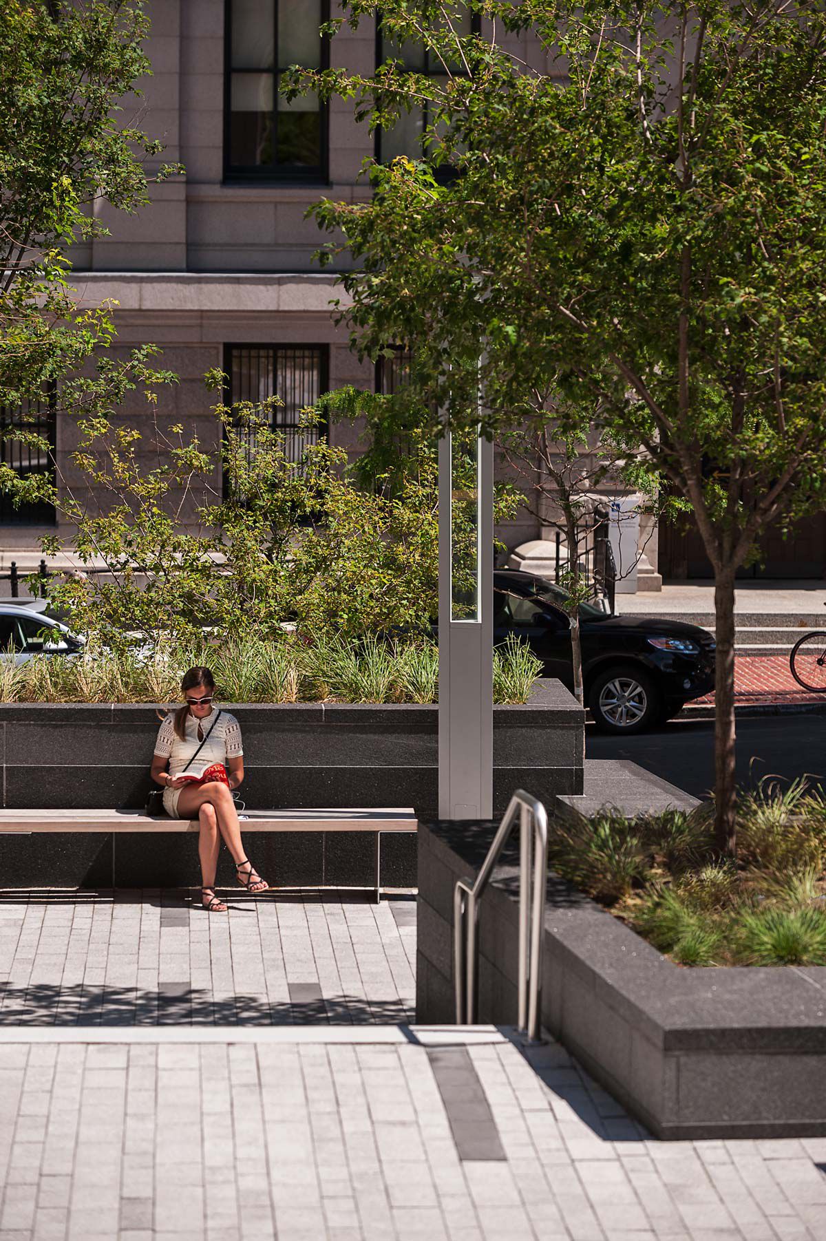 波士顿萨福克大学景观设计展现原始地形-7