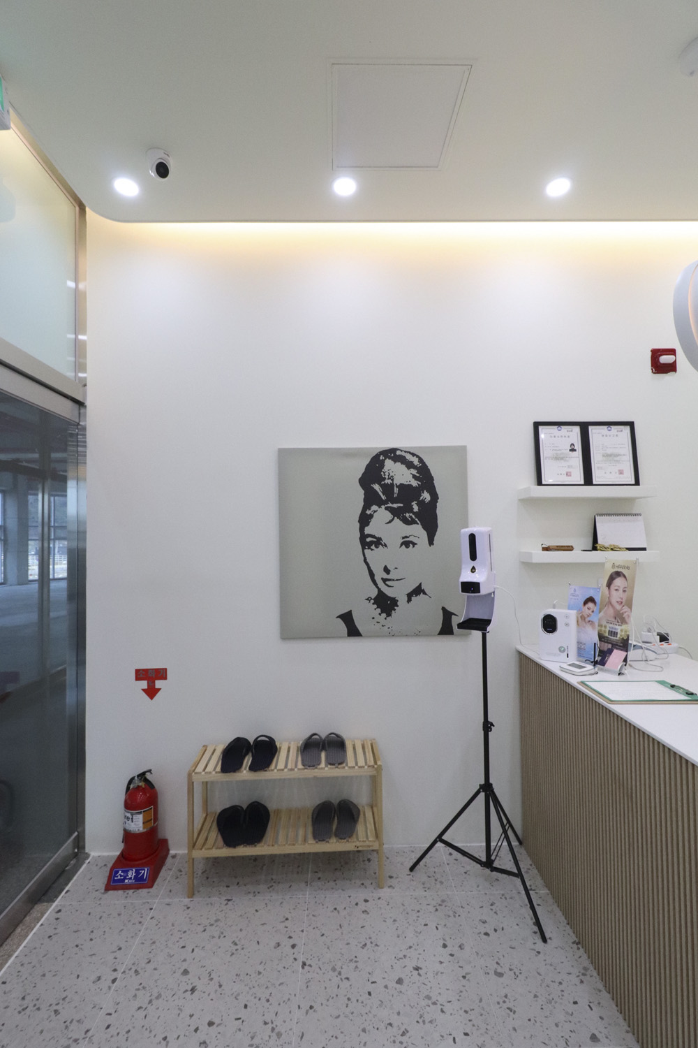 15 坪釜山美妆店-15